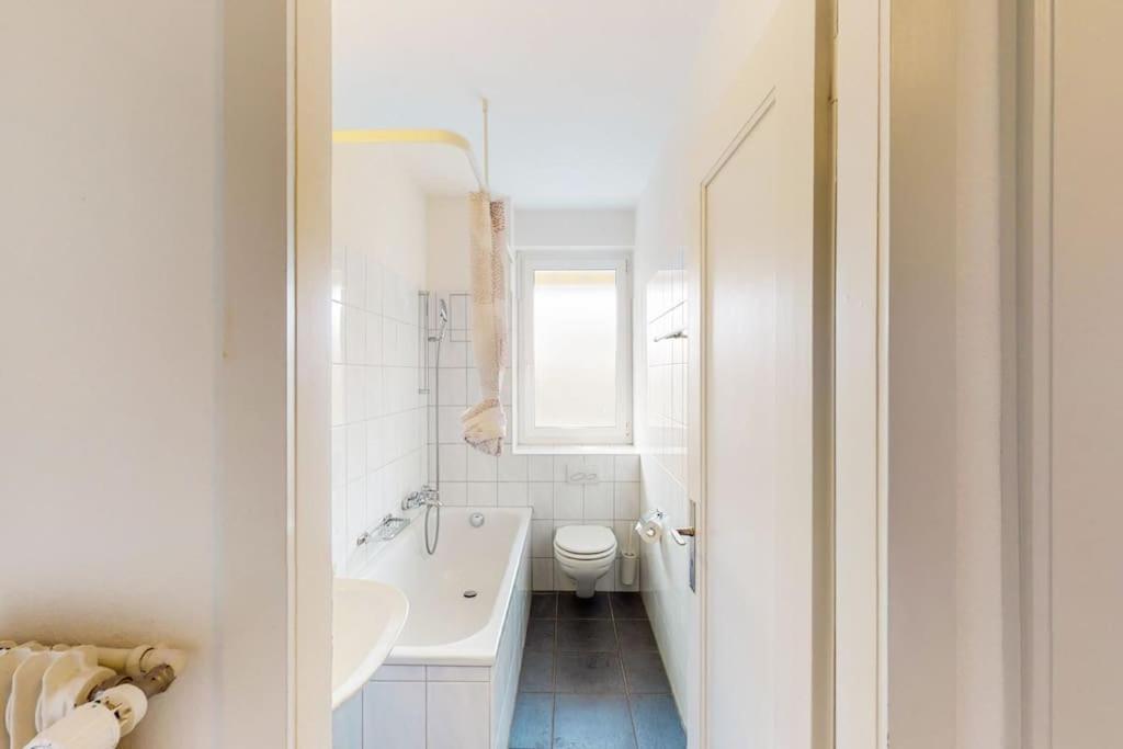 Very Spacious Studio In City Center - Parkview 4 Zürich Buitenkant foto