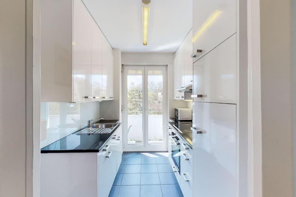 Very Spacious Studio In City Center - Parkview 4 Zürich Buitenkant foto