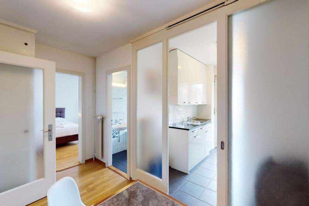 Very Spacious Studio In City Center - Parkview 4 Zürich Buitenkant foto