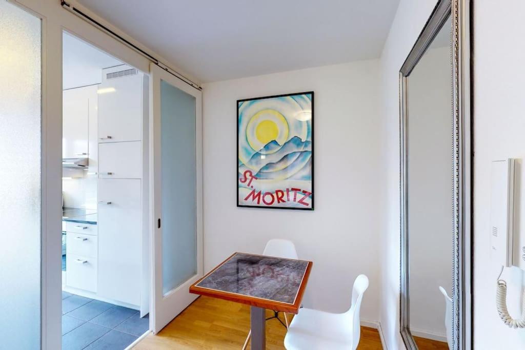 Very Spacious Studio In City Center - Parkview 4 Zürich Buitenkant foto
